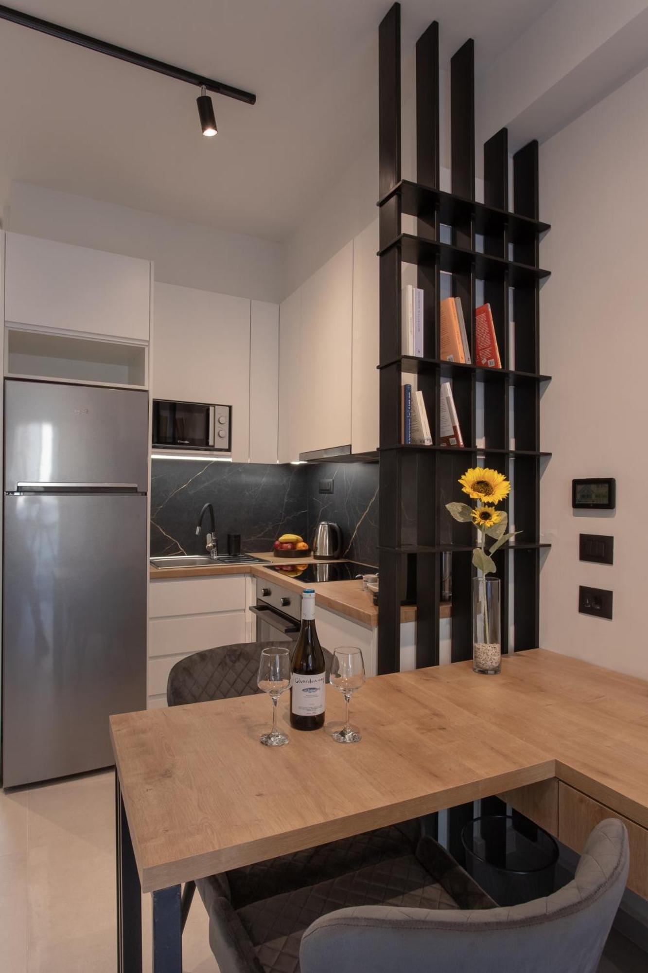Sunflower Smartliving Suites Heraklion  Bagian luar foto