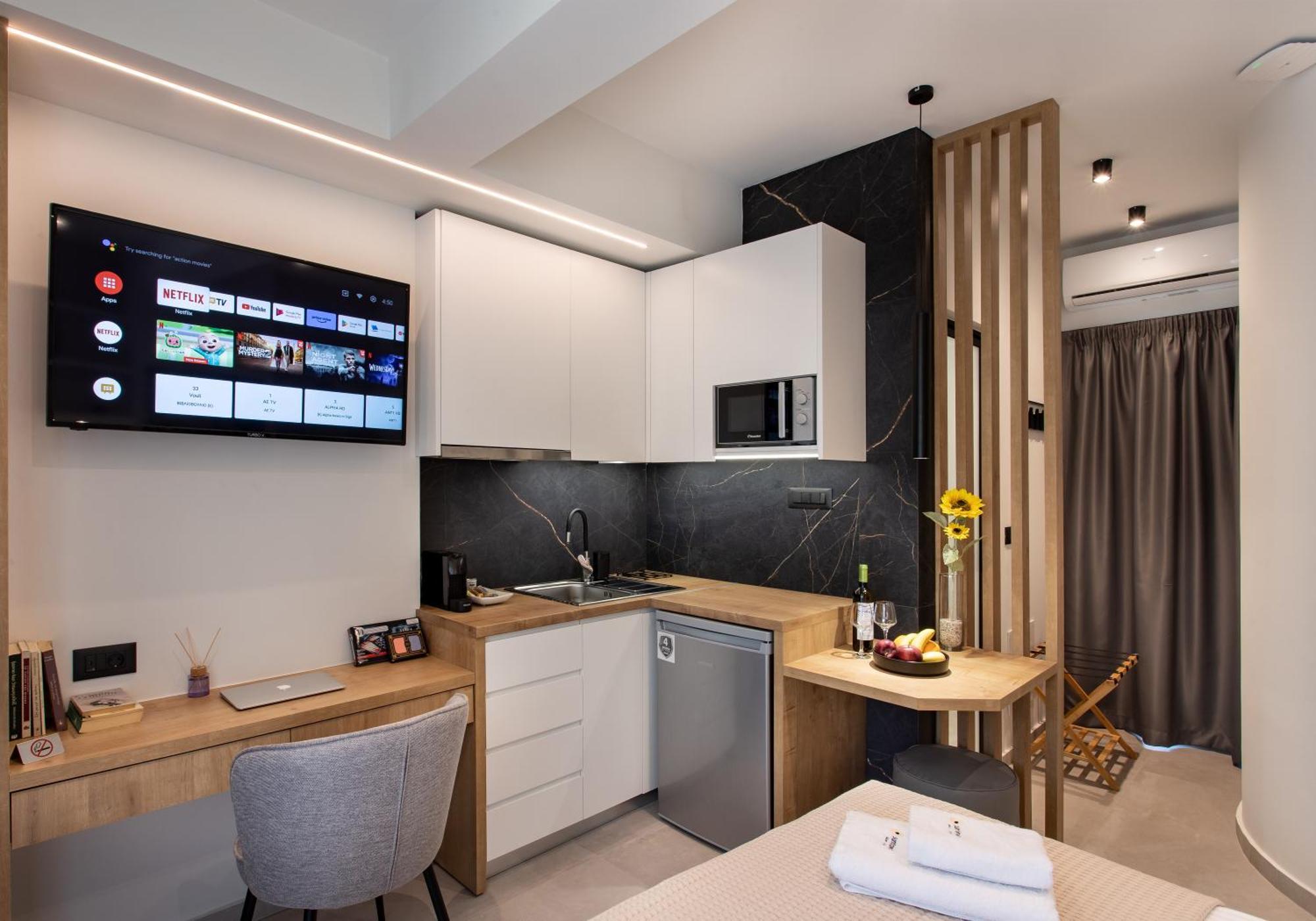 Sunflower Smartliving Suites Heraklion  Bagian luar foto