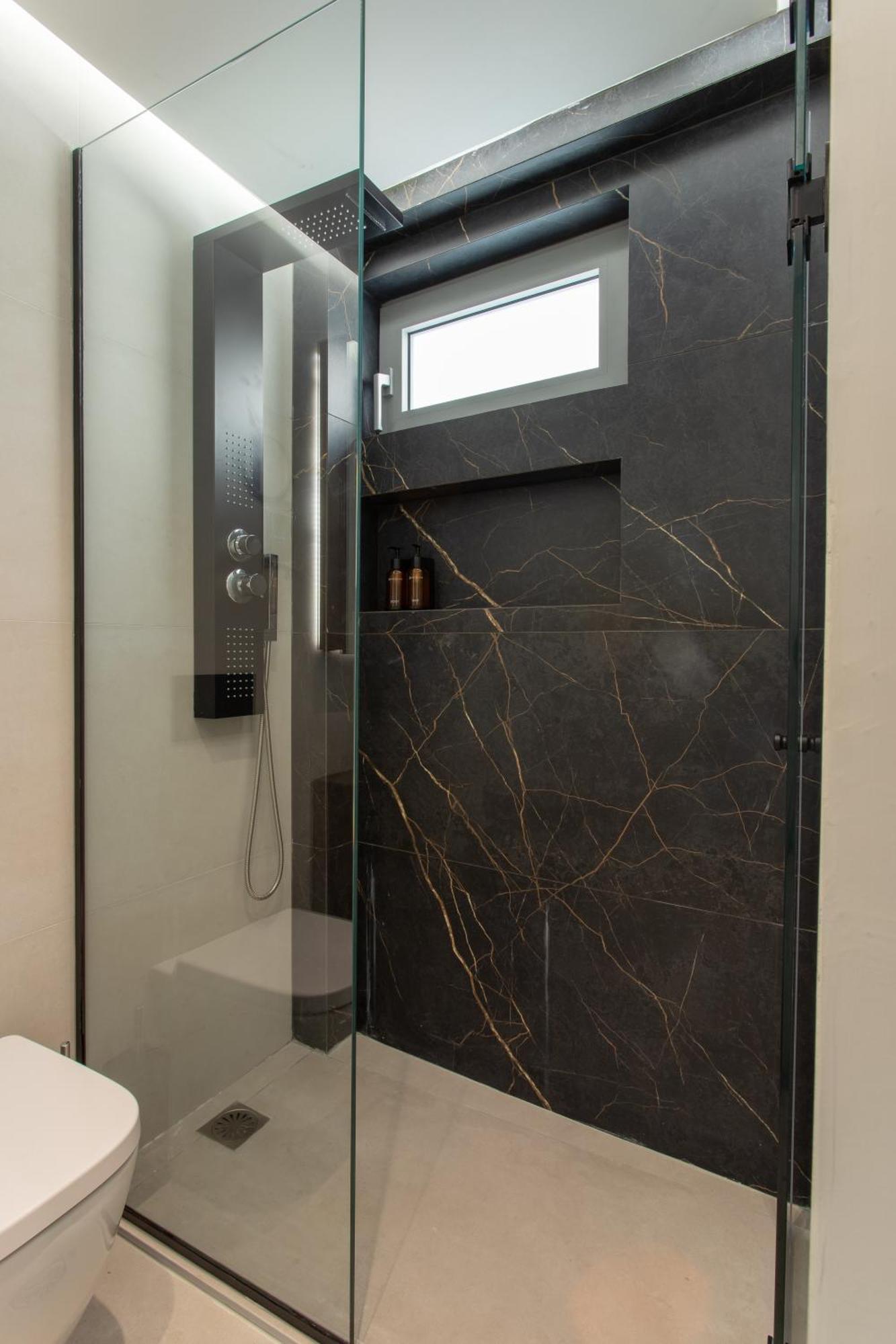 Sunflower Smartliving Suites Heraklion  Bagian luar foto