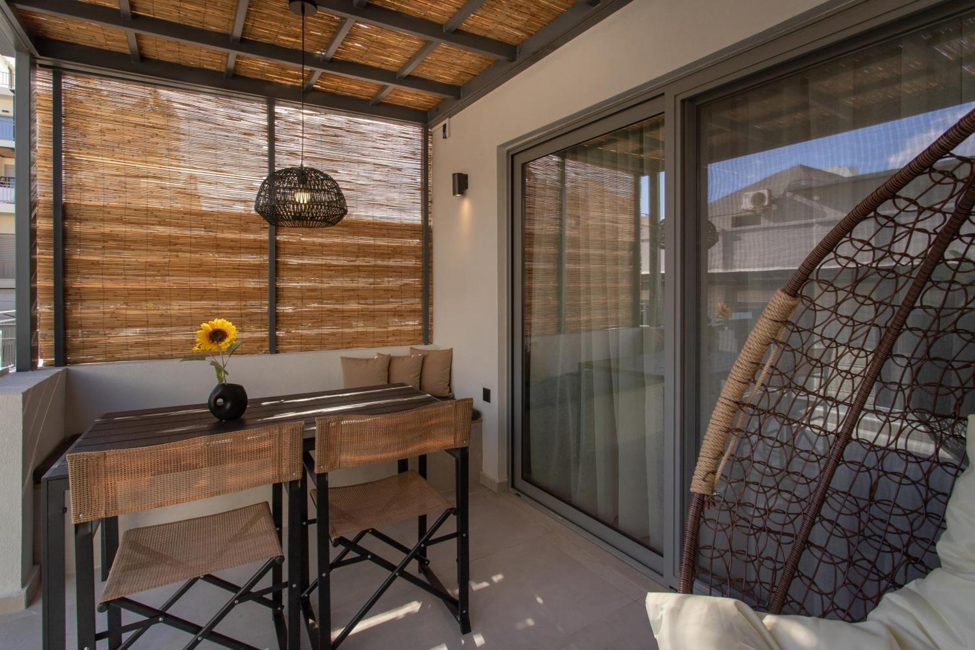 Sunflower Smartliving Suites Heraklion  Bagian luar foto